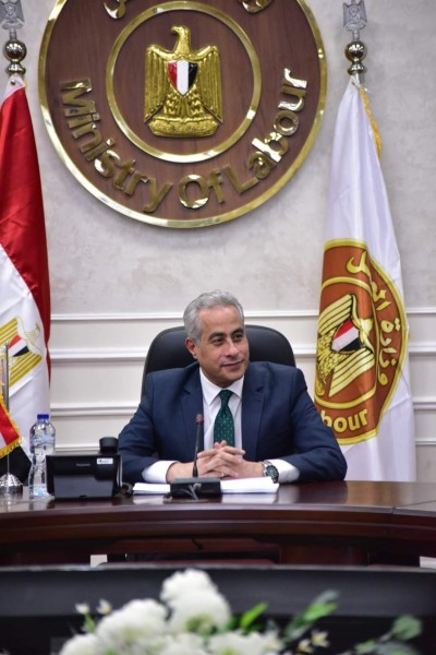وزير العمل: الخميس المقبل إجازة مدفوعة الأجر للعاملين بالقطاع الخاص بمناسبة عيد تحرير سيناء