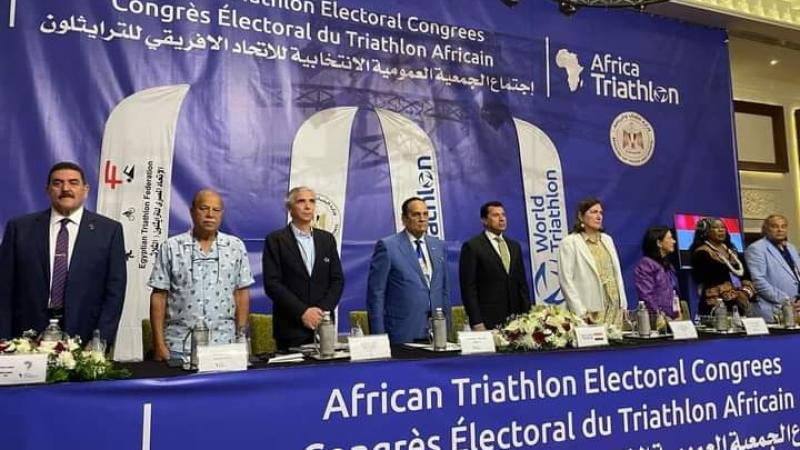 وزير الشباب والرياضة يشهد اجتماع الجمعية العمومية الانتخابية للاتحاد الإفريقي للتراثيلون