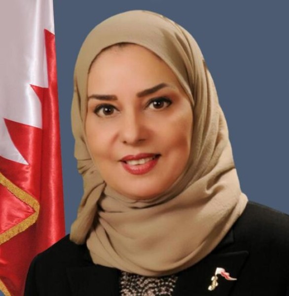  السفيرة فوزية بنت عبد الله زينل-سفيرة البحرين بالقاهرة