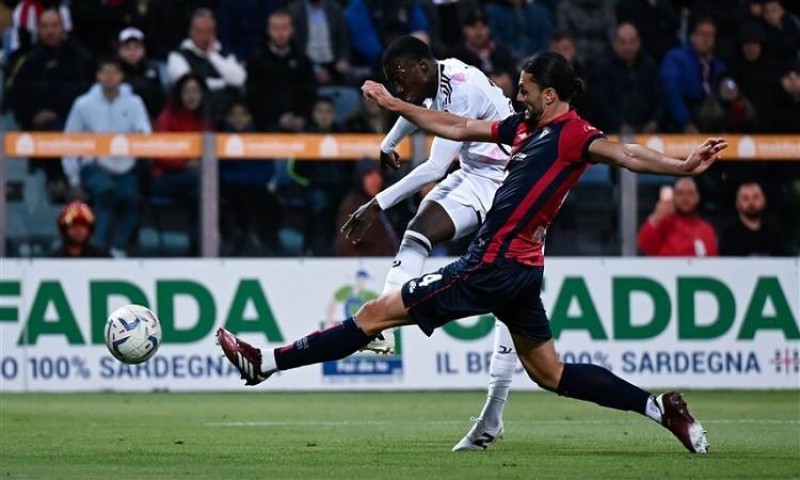 يوفنتوس يتعادل مع كالياري 2-2 في الدوري الإيطالي