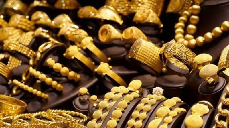 انخفاض سعر الذهب بمصر 1.5% بانخفاض 50 جنيهاً للجرام