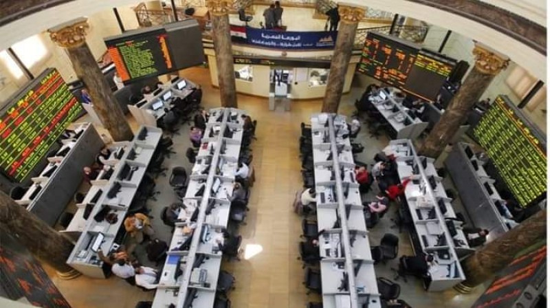 مؤشر البورصة المصرية يقفز 2.8% بمستهل تعاملات اليوم الإثنين