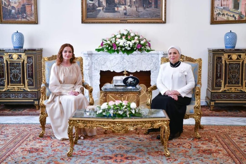السيدة انتصار السيسي ترحب بحرم رئيس مجلس رئاسة البوسنة والهرسك