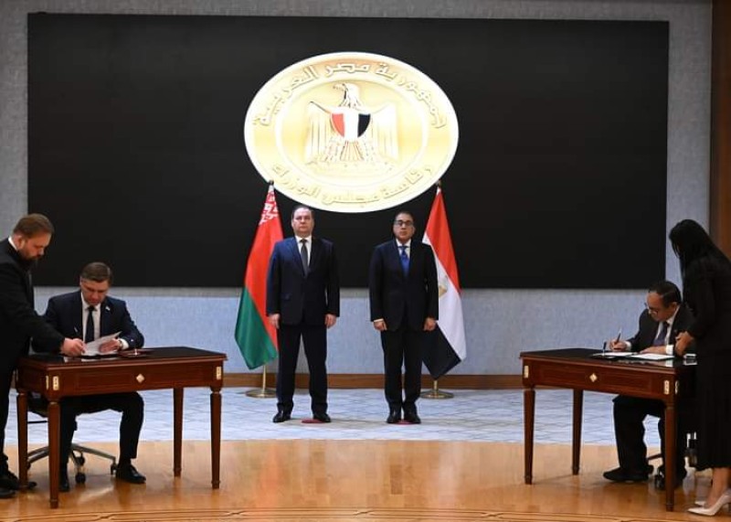 رئيسا وزراء مصر وبيلاروسيا يشهدان مراسم توقيع اتفاق بين البلدين لتعزيز نظام التجارة المشتركة