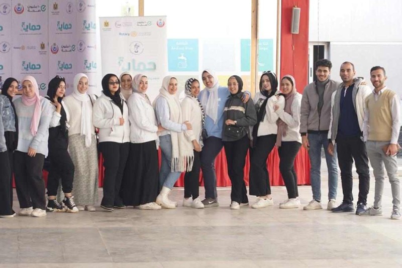 طلاب كلية الإعلام بجامعة القاهرة يطلقون حملة " وچات " للتوعية بسرطان عنق الرحم 