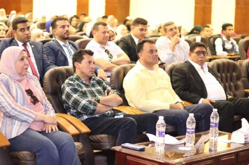 وزير الشباب والرياضة يعقد لقاءً حوارياً مع الكيانات الشبابية بمحافظة جنوب سيناء