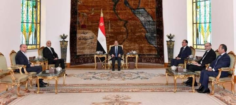 الرئيس السيسي يستقبل رئيس الوزراء ووزير الدفاع بالأردن