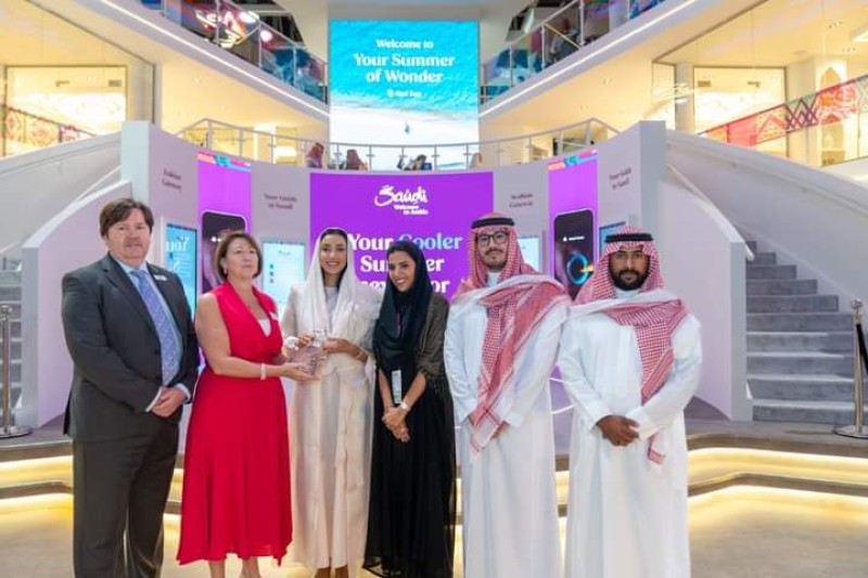 السياحة السعودية تحتفي بنجاحاتها في معرض سوق السفر العربي بدبي