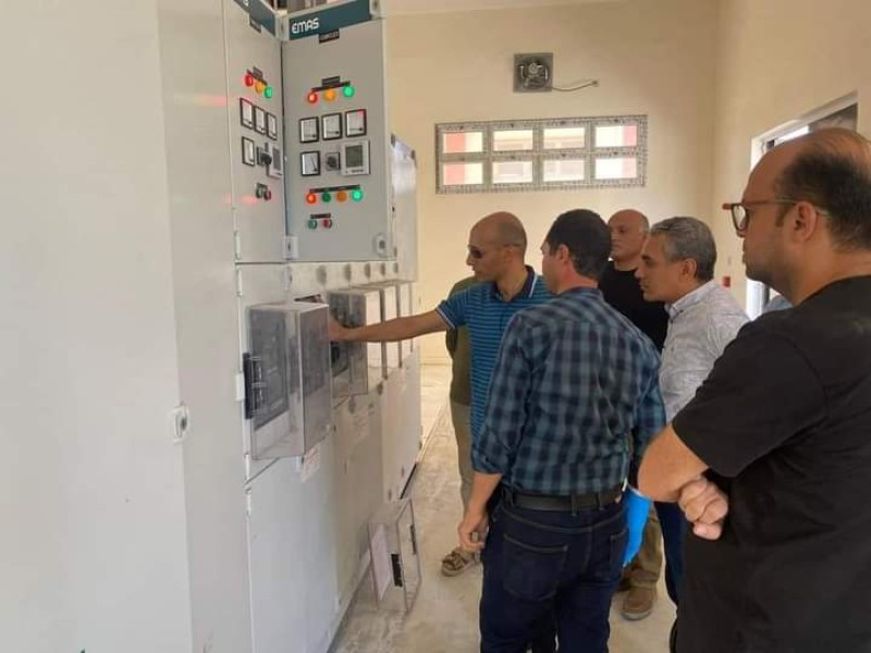 وزير الإسكان يعلن إطلاق التيار الكهربائي وتشغيل محطة الصرف الصحي بأراضي بيت الوطن
