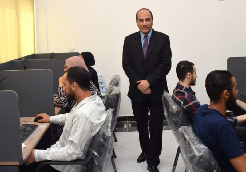 رئيس جامعة العريش يستكمل متابعة سير الامتحانات