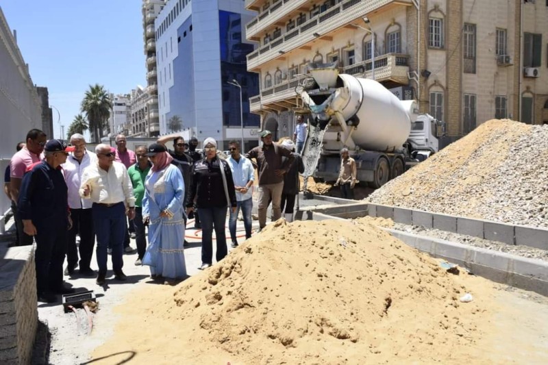 محافظ بورسعيد يتفقد أعمال تطوير المرحلة الثانية من الممشى السياحي