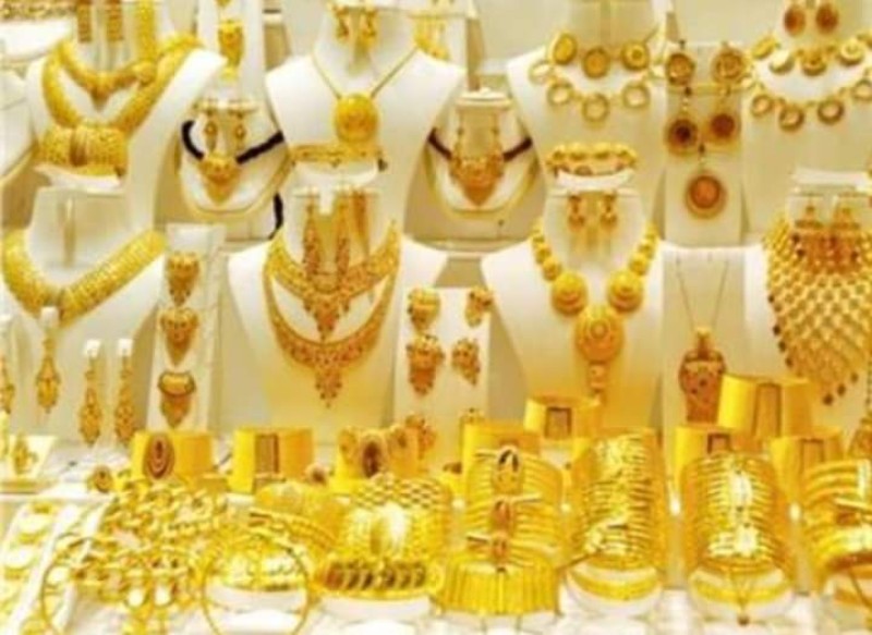 إستقرار أسعار الذهب محلياً وارتفاعها عالمياً في بداية تعاملات الخميس