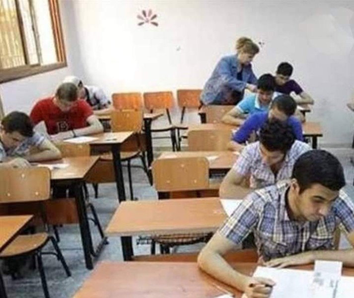 التعليم : أكثر من 745 ألف طالب وطالبة بالثانوية العامة يؤدون الامتحان في مادة اللغة العربية