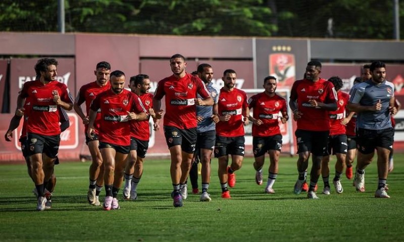 الأهلي يختتم تدريباته استعدادا لمواجهة فاركو في الدوري الممتاز
