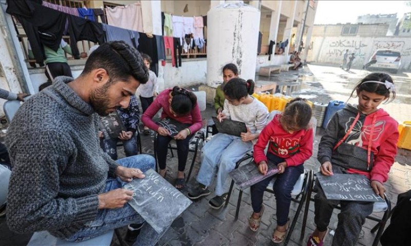 ”أونروا”: أكثر من 625 ألف طفل في غزة حرموا من الدراسة لأكثر من 8 أشهر
