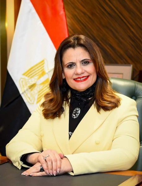 السفيرة/ سها الجندي وزيرة الهجرة 