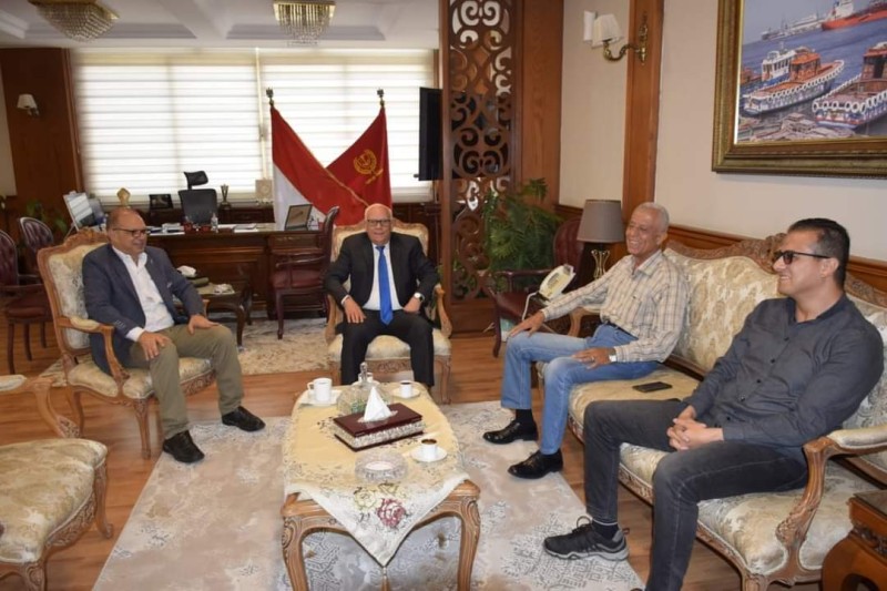 محافظ بورسعيد يستقبل مستشار رئيس  الوزراء للمشروعات القومية