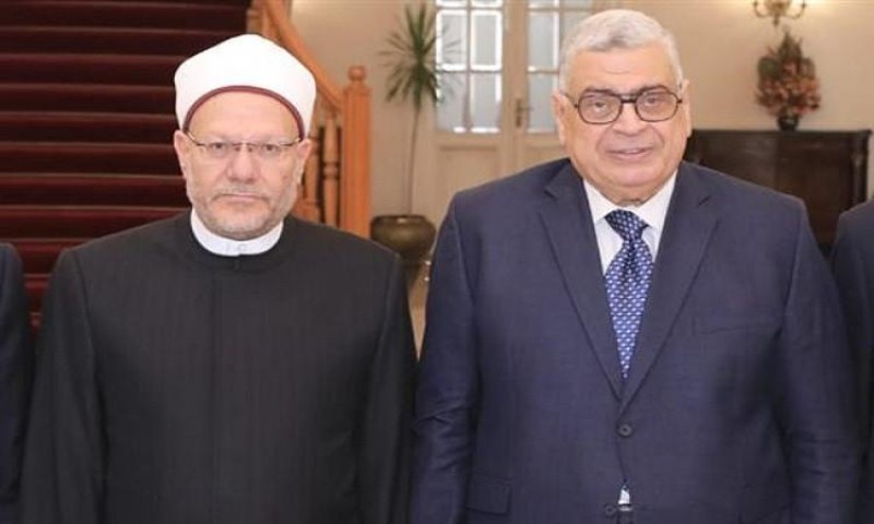 المفتي ووزير الرياضة يهنئان رئيس مجلس الدولة بتولي منصبه الجديد