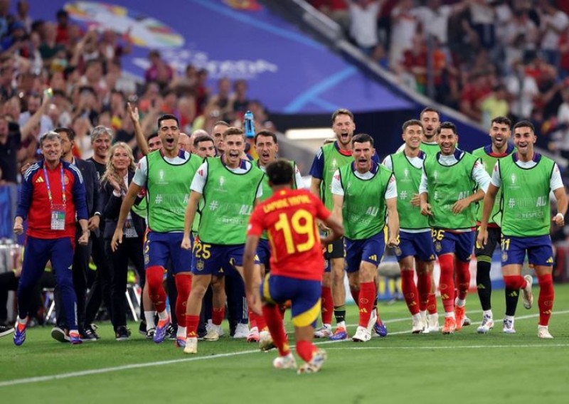 المنتخب الإسباني يتأهل إلي نهائي يورو 2024 بعد الفوز علي فرنسا بثنائية