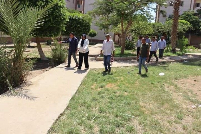 رئيس جهاز مدينة الشيخ زايد تقوم بجولة تفقدية لمتابعة أعمال النظافة والزراعة