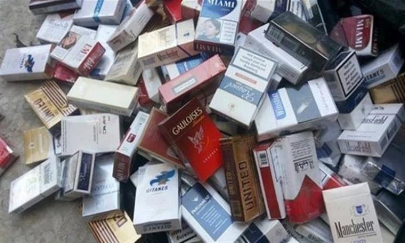 تحرير 25 مخالفة ضد تجار وسجائر مجهولة المصدر بالأسكندرية