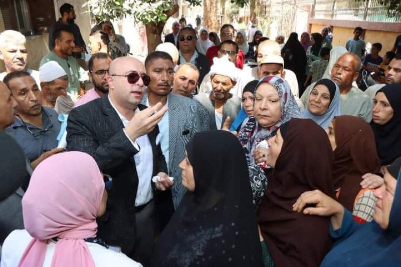 محافظ بني سويف يستمع لطلبات واحتياجات المواطنين بمركز ومدينة ناصر