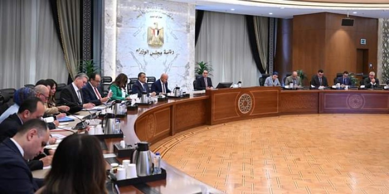 رئيس الوزراء يترأس الاجتماع الأول للمجموعة الوزارية للتنمية الصناعية