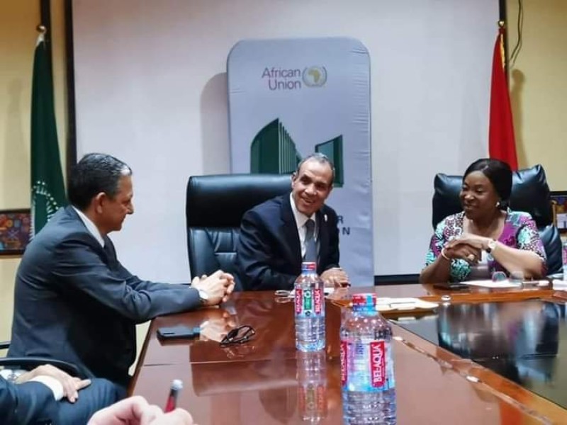 وزير الخارجية يواصل لقاءاته على هامش أعمال المجلس التنفيذي للاتحاد الإفريقي