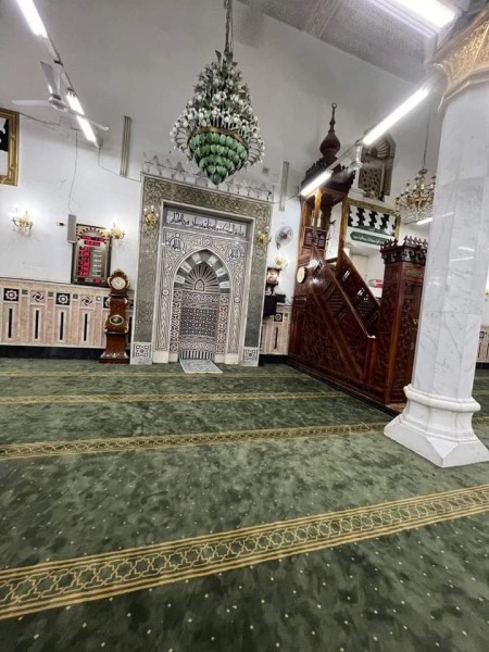مسجد السيدة نفيسة (رضي الله عنها) بحُلة جديدة بعد تجديد فرشه