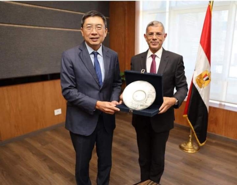 رئيس وكالة الفضاء المصرية: العمل مع سنغافورة يفتح آفاقًا جديدة للتطوير في مجال الفضاء