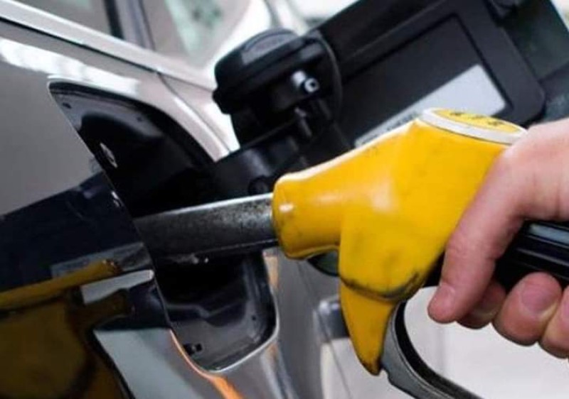 وزارة البترول تعلن تحريك سعر البنزين والسولار