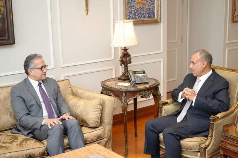 وزير الخارجية يستقبل الدكتور خالد العناني مرشح مصر لمنصب مدير عام منظمة اليونسكو