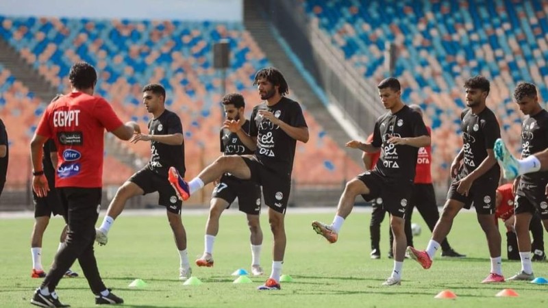 حسام حسن يقود مران لاعبي المنتخب الغير مشاركين بمباراة كاب فيردي