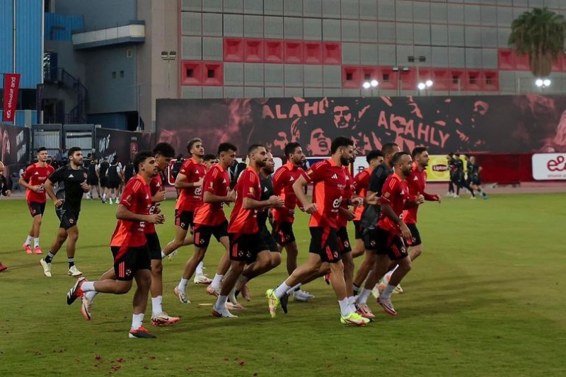 الاهلي يستأنف تدريباته بعد انتهاء فترة الراحة