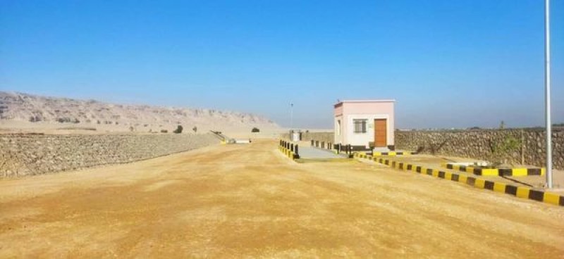 وزارتا البيئة والتنمية المحلية تسلمان المدفن الصحى بمدينة جهينة بسوهاج