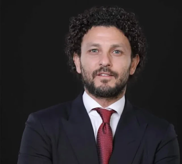 حسام غالي يطمئن على ترتيبات بعثة الأهلي في جوهانسبرج