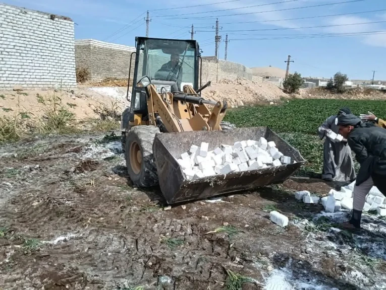 محافظ أسيوط: تنفيذ إزالات لـ 21 حالة تعدي على أراضي زراعية ومخالفة بناء وأملاك دولة