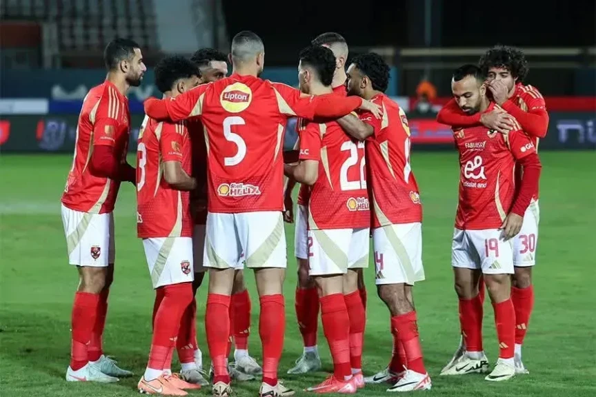 الأهلي يصل إلى استاد القاهرة استعدادًا لمواجهة الزمالك