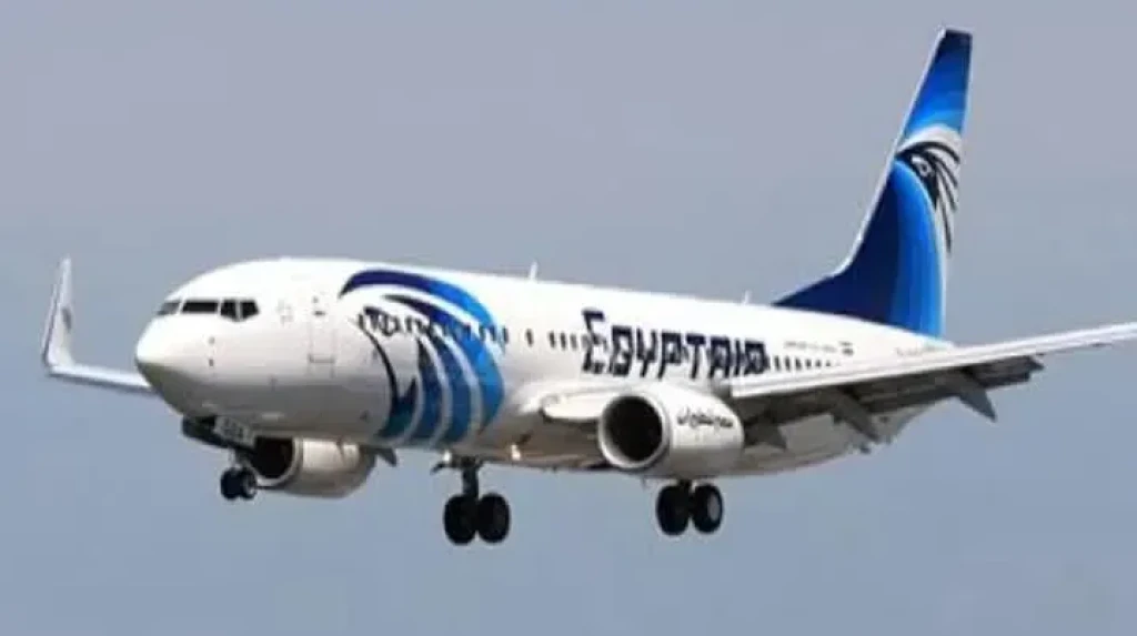 مصر للطيران: لا صحة لما تم تداوله بشأن فيديو يزعم هبوط طائرة الشركة اضطراريًا على الطريق الدائري