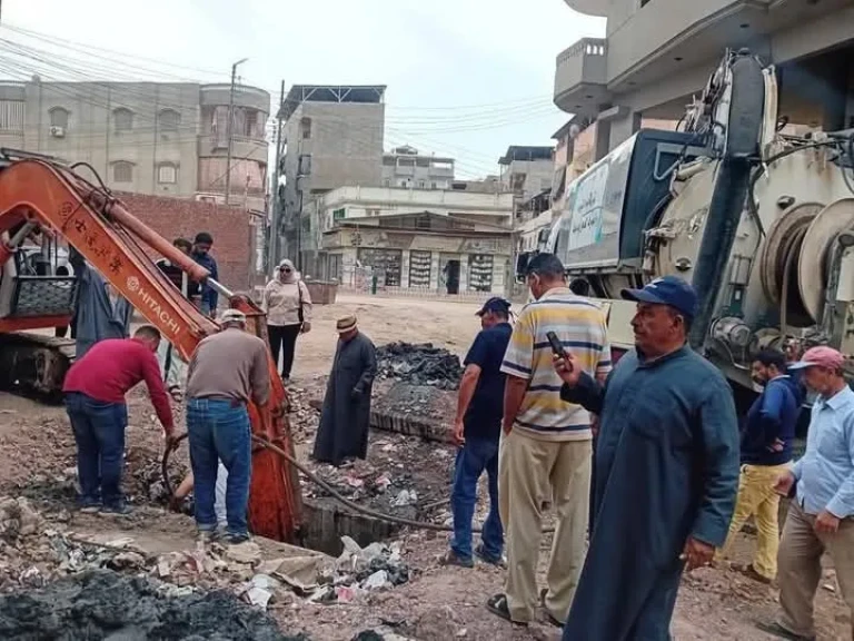 تطهير مصرف ميت الخولي في الزرقا ضمن جهود مكافحة التلوث ودعم التنمية المستدامة
