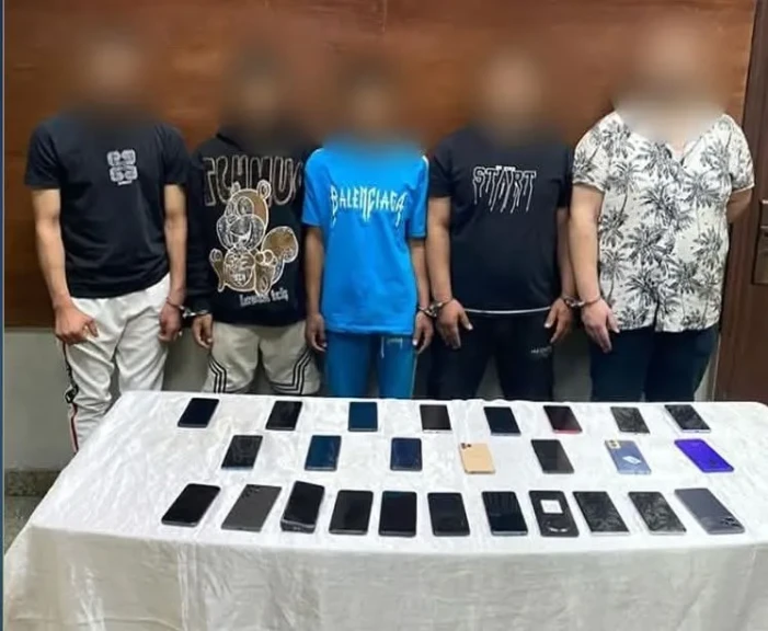 ضبط المتهمين في واقعة سرقة الهواتف المحمولة باستخدام دراجة نارية بالقاهرة