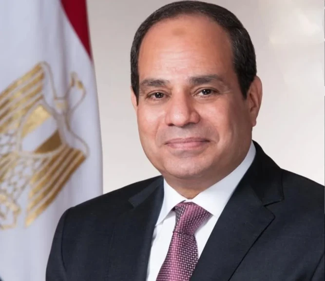 الرئيس السيسي يشهد احتفالية عيد العمال بمحافظة السويس