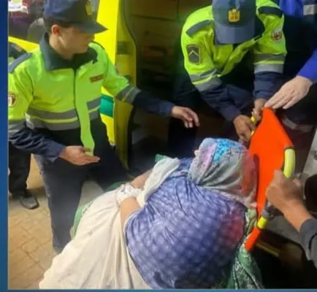 الداخلية,,استجابةفورية من الاجهزه الامنية بالقاهرة لتلبية استغاثه لنقل سيده غير قادره على الحركة للمستشفى
