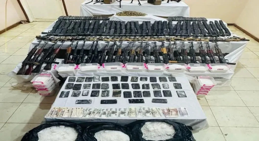 الداخلية:مصرع 5 عناصر إجرامية شديدة الخطورة بعد تبادل لاطلاق النيران بأسيوط