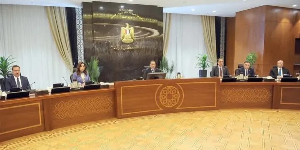 رئيس الوزراء يترأس الاجتماع السابع لمجلس المحافظين