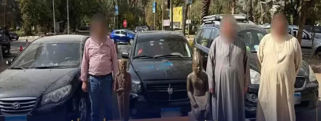 الداخلية:ضبط 3 أشخاص لقيامهم ببيع تماثيل فرعونية بالقاهرة