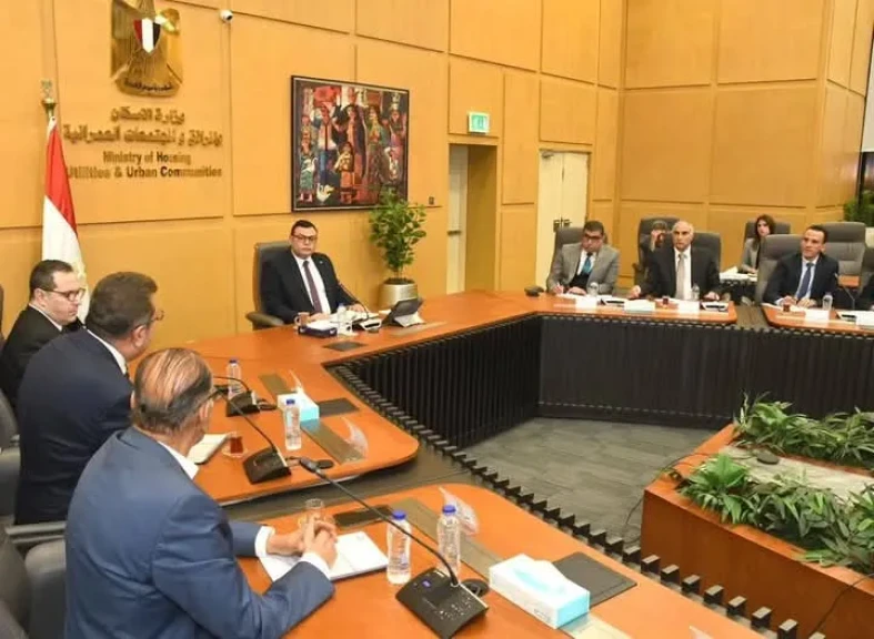 وزير الإسكان يلتقي مجلس إدارة غرفة صناعة التطوير العقارى باتحاد الصناعات المصرية