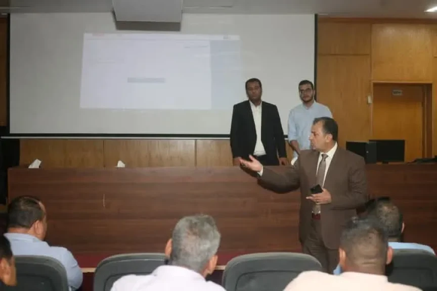 رئيس جامعة جنوب الوادي يتابع معدلات إنجاز التطبيق الالكتروني للأمن بالمستشفيات الجامعية
