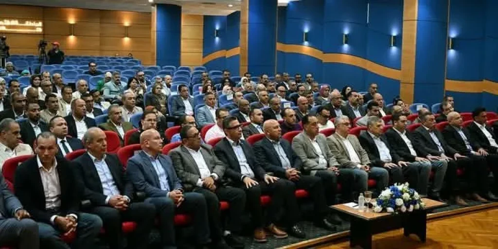 رئيس الوزراء يشهد عرضًا بشأن المرحلة الأولى من المخطط الشامل لتطوير ميناء غرب بورسعيد