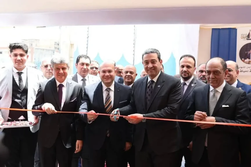 محافظ دمياط ونائب محافظ الجيزة يفتتحان معرض ” أوكازيون دمياط للأثاث ” بالجيزة